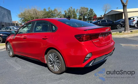 2024 Kia Forte Gt Line z USA, uszkodzony, nr VIN 3KPF54AD3RE777085